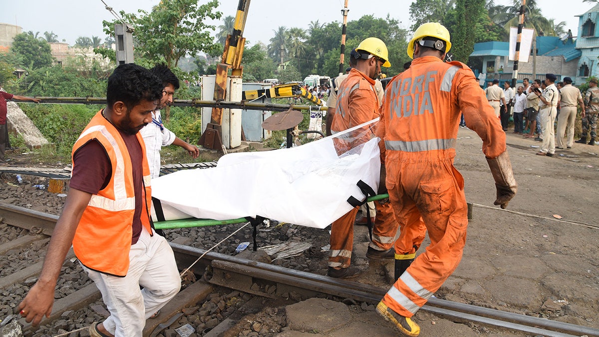 Rescue workers at scene of India train wreck