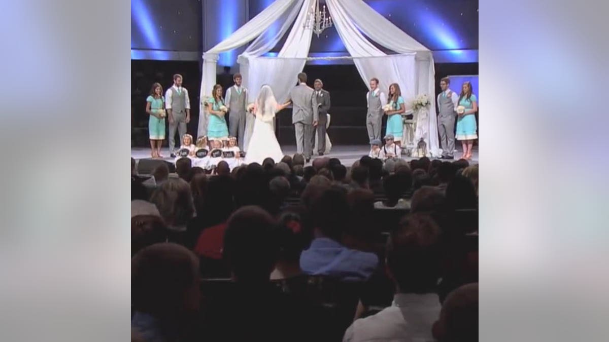 photo of jill duggars wedding ceremony