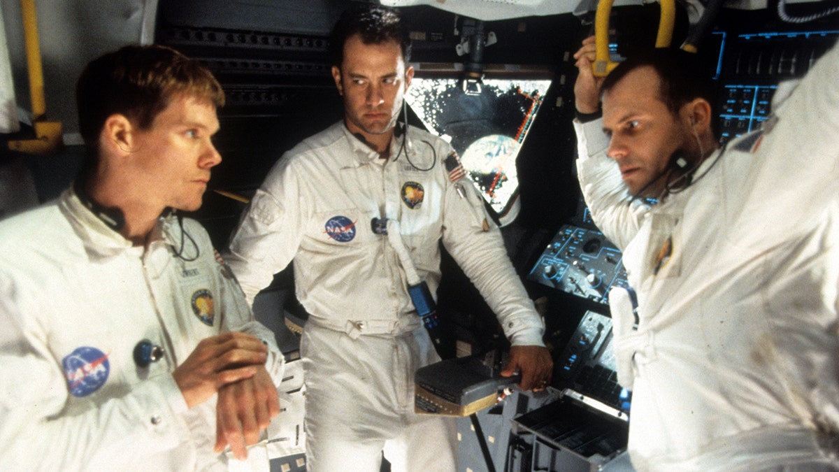 Tom Hanks, Kevin Bacon, Bill Paxton in a scene for "Apollo 13."