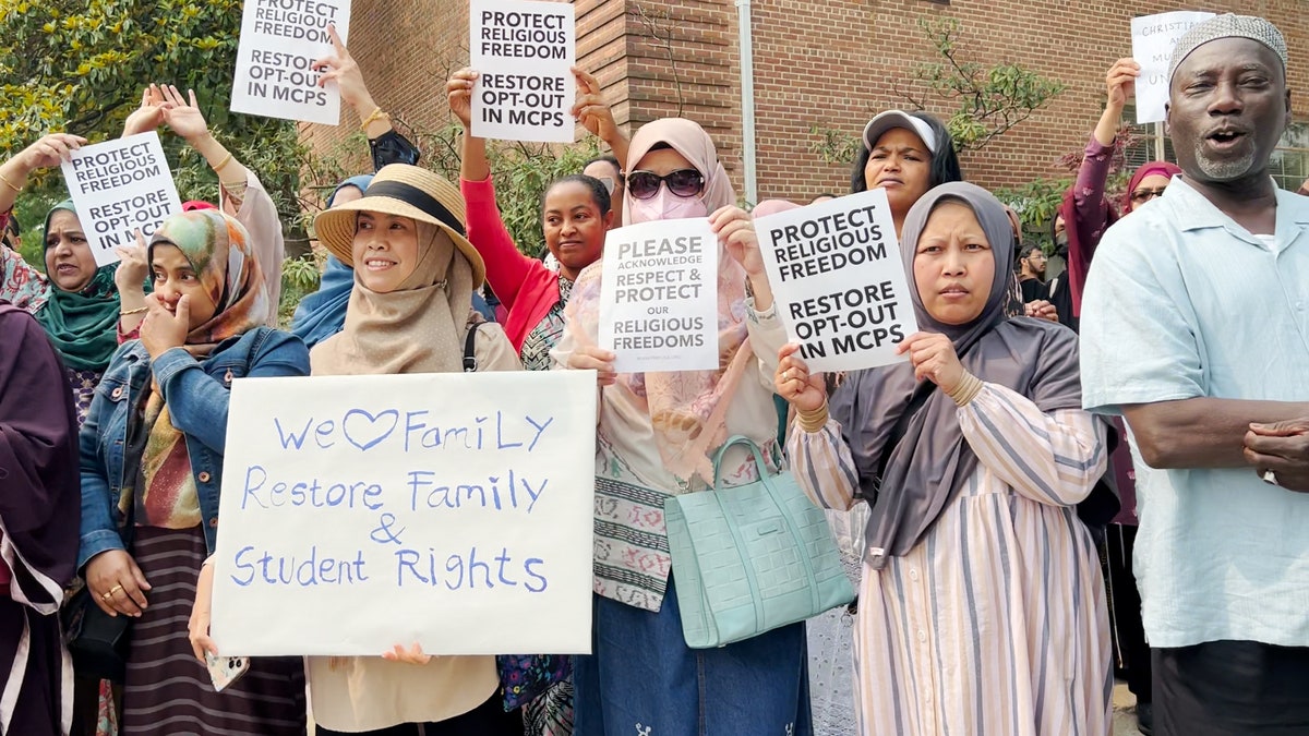 parents protesting maryland