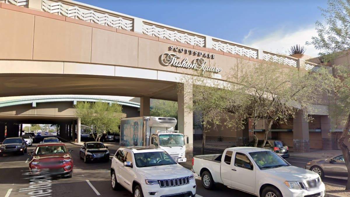 Scottsdale Fashion Square exterior