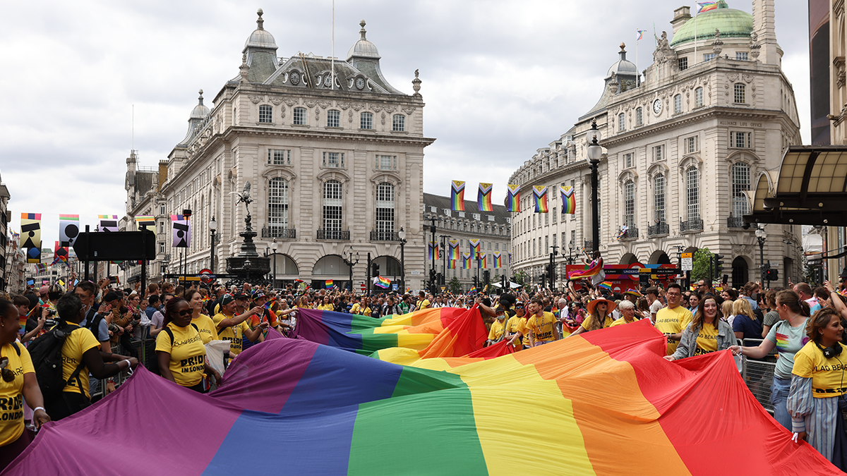 Acto del Orgullo Gay