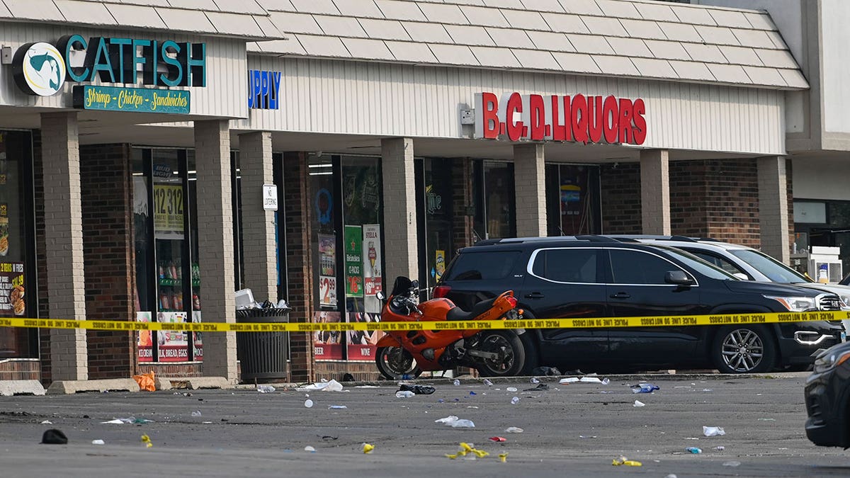 willowbrook parking lot shooting scene and debris