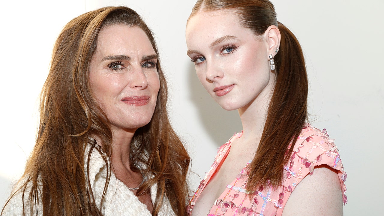 Brooke Shields warned daughter not to pursue modeling: 'The rules have  changed', image size:1280x720