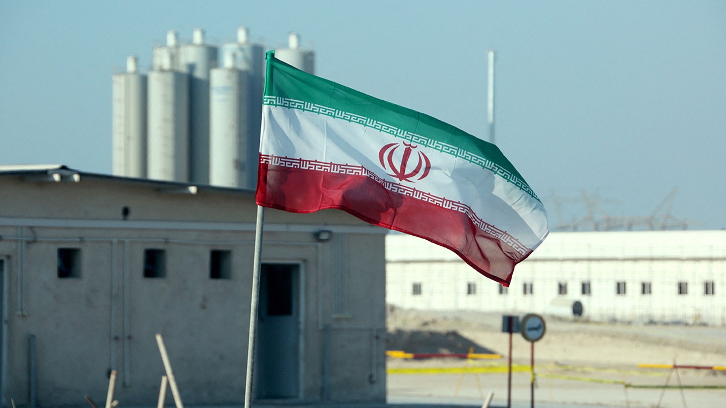 Graham Demands Israel Target Iranian Refineries to Halt Tehran's Jingoism