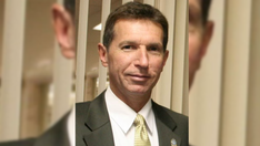 Mississippi police officer killed while responding to hostage situation, another injured