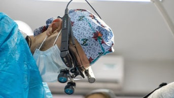 &lsquo;Smart glasses', AI provide surgeons with real-time info to &lsquo;improve patient outcomes'