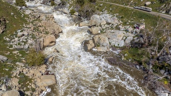 California kayaker dies, 4 others rescued from high-flowing Kern River