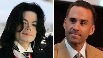 White Hollywood star apologizes for portraying Michael Jackson: 'Wrong decision'