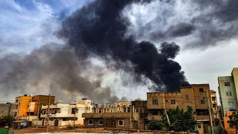 125 Sudanese soldiers freed after being held captive by rival paramilitary force, Red Cross says