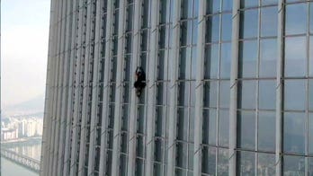 British free climber scales Seoul skyscraper, detained at 72nd floor