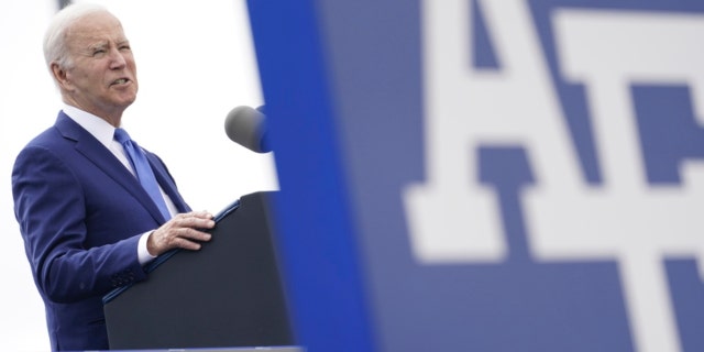 Joe Biden berbicara