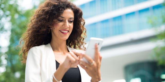 Joy dari melihat di telepon