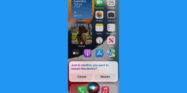 Tangkapan layar Siri yang mengonfirmasi untuk memulai ulang ponsel