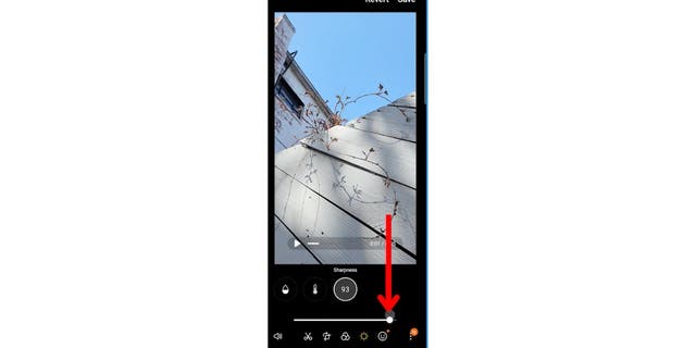 Screenshot of the sharpness editor on an iPhone.