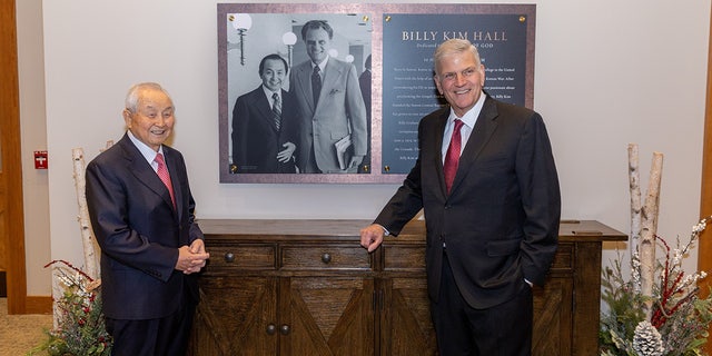 'People need hope': Franklin Graham preaches in Seoul on 50th ...