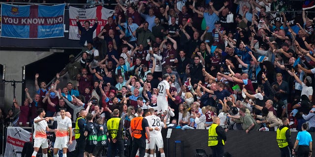Saïd Benrahama celebrates goal