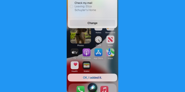 Siri'nin diğer uygulamalardaki hatırlatıcıları ayarlamasının ekran görüntüsü