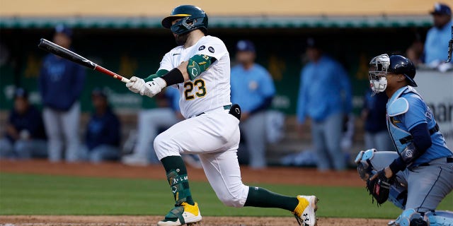 Shea Langeliers hits a double