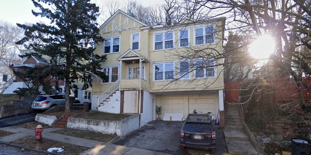 98 colin st yonkers new york