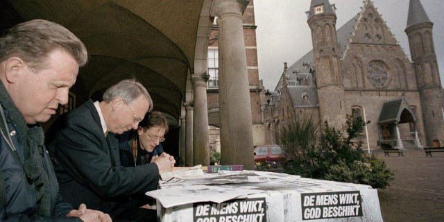 Dutch protesters