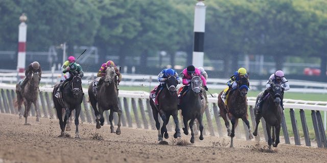 Carrera de caballos en Belmont Stakes