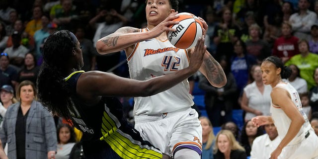 Brittney Griner makes a move