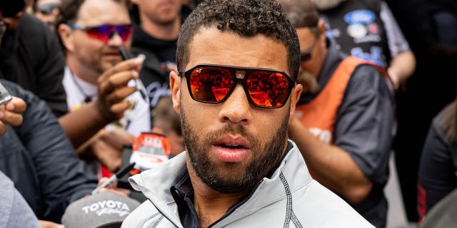 Bubba Wallace meets fans