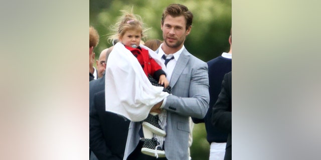 Chris Hemsworth and his daughter
