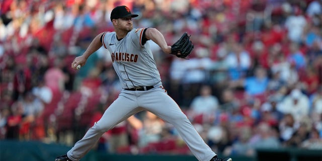 Alex Cobb throws pitch