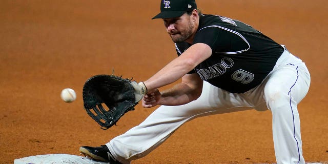 Daniel Murphy plays first
