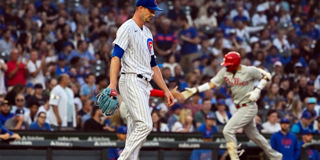 Drew Smyly reacts after giving up home run