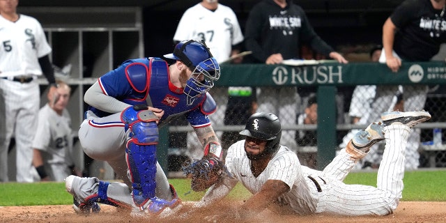 Elvis Andrus is tagged