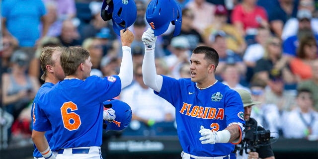 Ty Evans celebrates with Tyler Shelnut