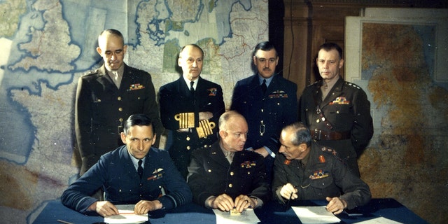 Portrait of generals. Eisenhower is in the bottom center.