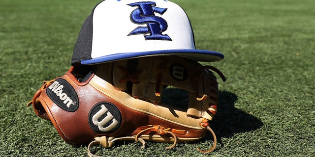 A picture of an Indiana State baseball hat