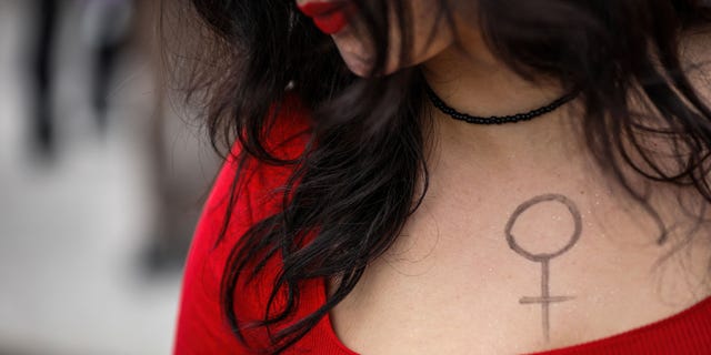 Women symbol protester