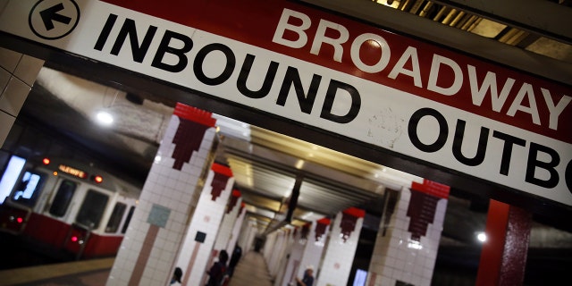 inbound Red Line train
