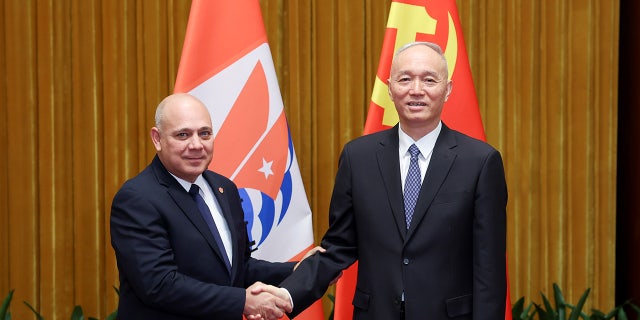 China and Cuban diplomats meet