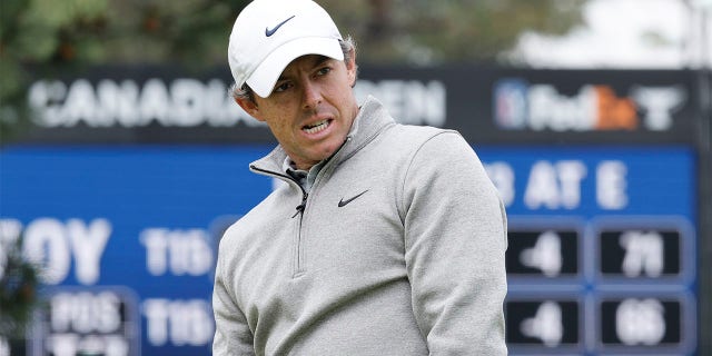 Rory McIlroy watches a putt