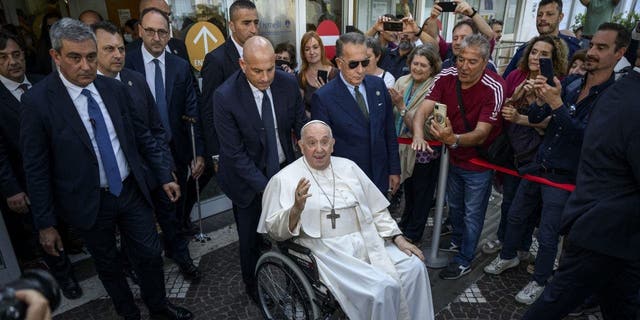 Pope Francis Gemelli Hospital waves