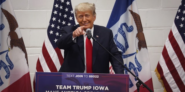 Trump at Iowa campaign stop