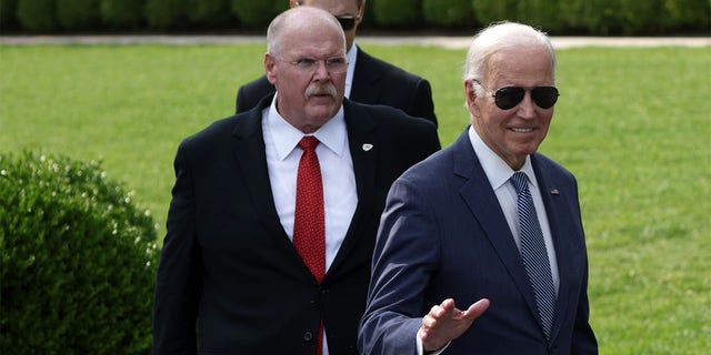 Joe Biden y Andy Reid en la Casa Blanca