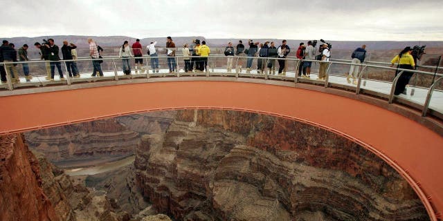 Grand Canyon sky walk