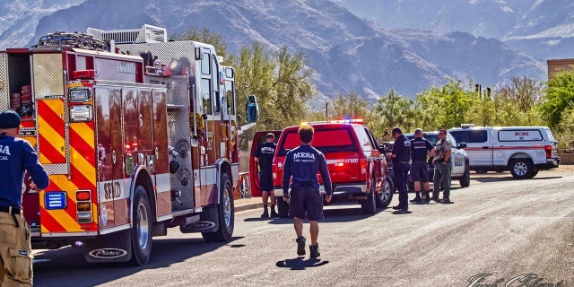 Authorities at scene of Arizona plane crash