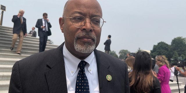 glenn ivey
