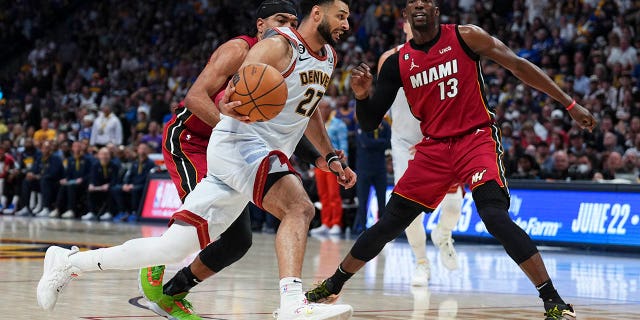 Jamal Murray guarded