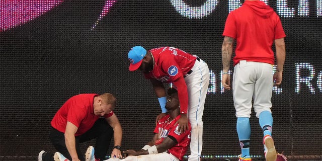 Jazz Chisholm Jr. down in the outfield