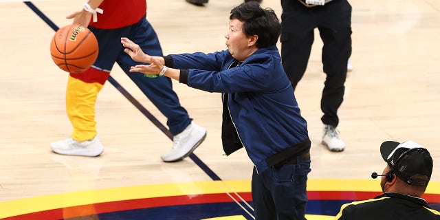 Ken Jeong shoots