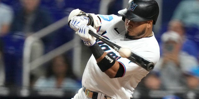 Luis Arraez hits a single